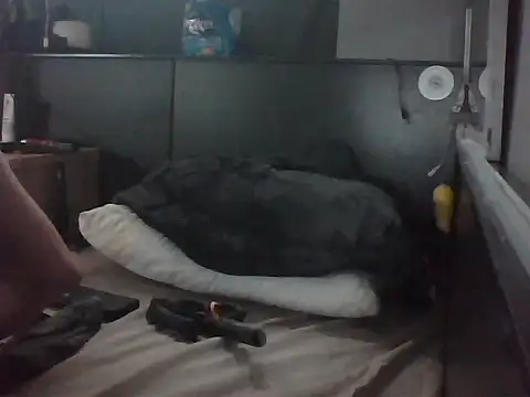 Snapshot of Slutviki69 chatting on 13, 10, 2025 Slutviki69 online show from 13, 10, 2025