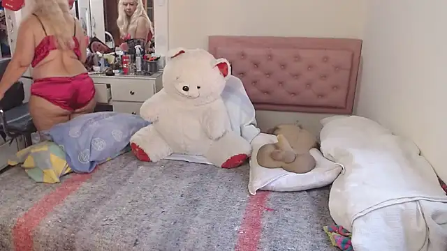 lucy belle bm online show from 9, 3, 2026