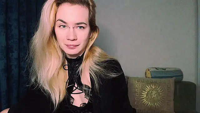 xxxcharismaaa online show from 6, 12, 2024