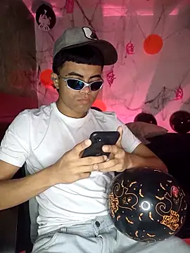 pinedasex777 online show from 8, 10, 2025