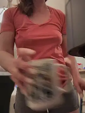 MaiseKnox online show from 19, 12, 2024