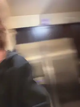 MaiseKnox online show from 12, 1, 2025