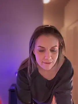 MaiseKnox online show from 9, 2, 2025