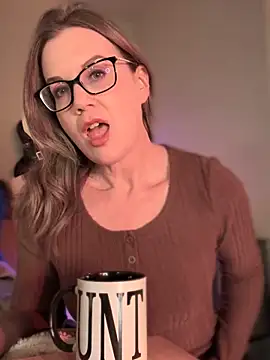 MaiseKnox online show from 14, 10, 2025