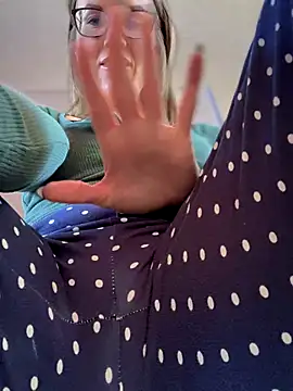 MaiseKnox online show from 24, 10, 2025