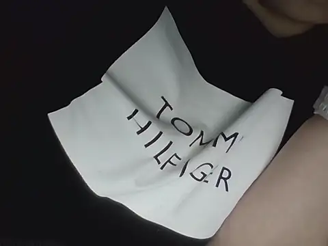 Snapshot of FallenDevil chatting on 27, 11, 2025 FallenDevil online show from 27, 11, 2025