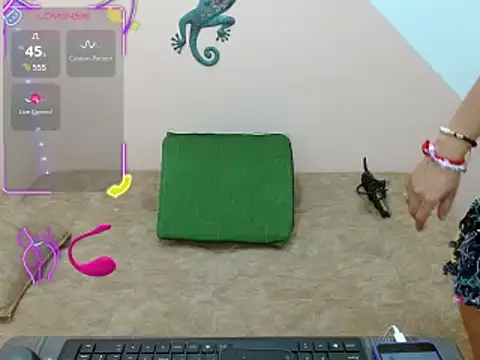 miss tinnymafe online show from 18, 11, 2025