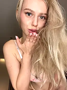 Snapshot of AnikaBest chatting on 30, 9, 2025 AnikaBest online show from 30, 9, 2025