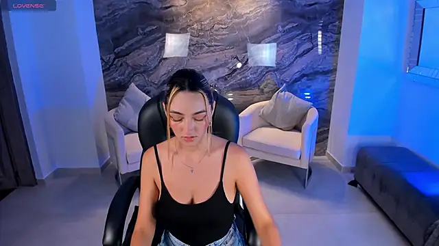 MelissaMoore  online show from 12, 1, 2025
