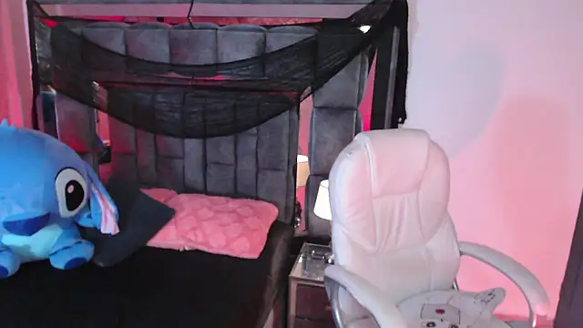 Christaly  online show from 23, 10, 2025