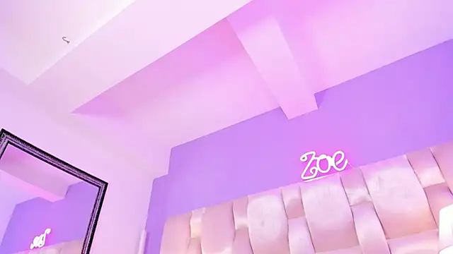 Zoe Evans  online show from 4, 12, 2024
