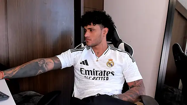 Alessandro Vanni online show from 12, 1, 2025