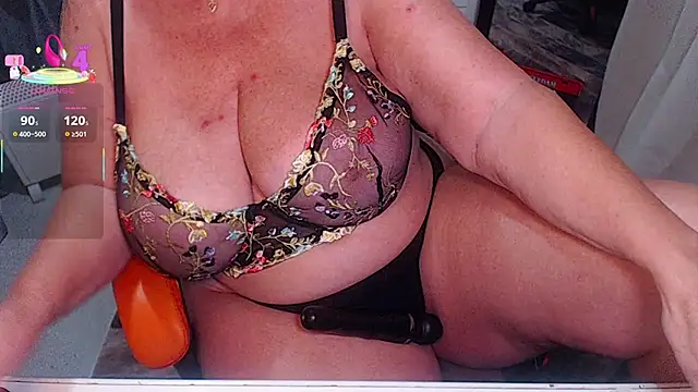 Snapshot of BigBoGcup chatting on 4, 11, 2025 BigBoGcup online show from 4, 11, 2025