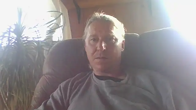 Snapshot of berthoud420 chatting on 21, 11, 2025 berthoud420 online show from 21, 11, 2025