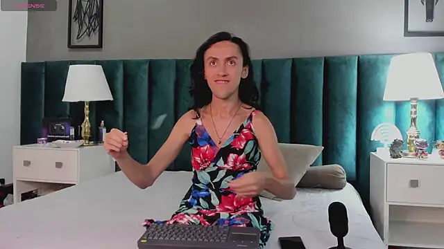 Karol fenixx online show from 9, 1, 2025