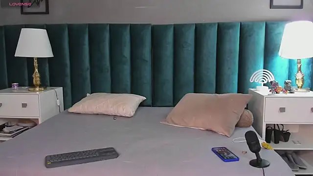 Karol fenixx online show from 12, 3, 2025