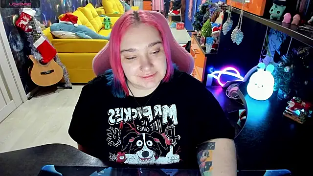 Softie Sofy online show from 31, 12, 2024