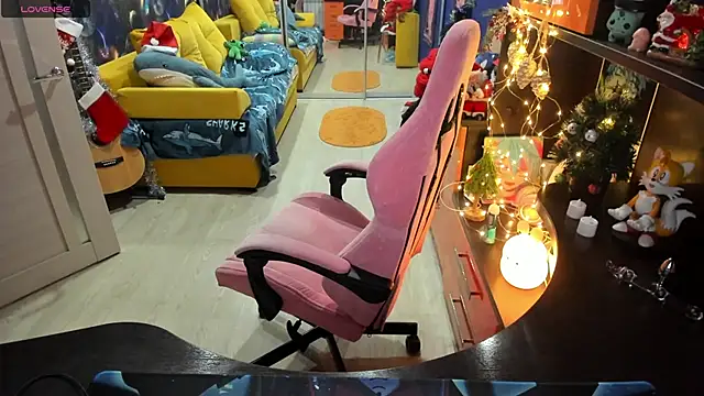 Softie Sofy online show from 5, 1, 2025