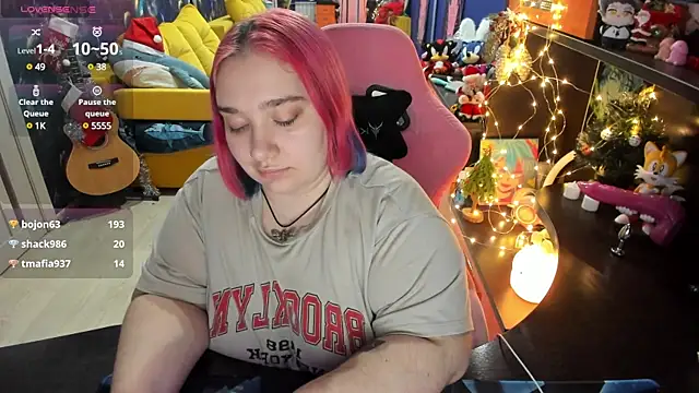 Softie Sofy online show from 8, 1, 2025