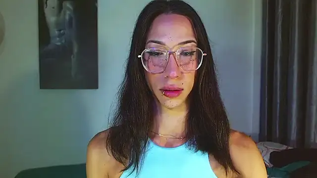 Kenisha Sweet online show from 5, 1, 2026