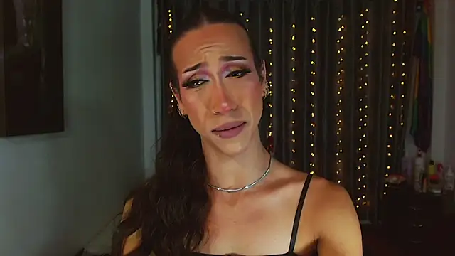 Kenisha Sweet online show from 13, 3, 2026