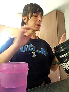 Snapshot of TassiTyne chatting on 24, 11, 2025 TassiTyne online show from 24, 11, 2025