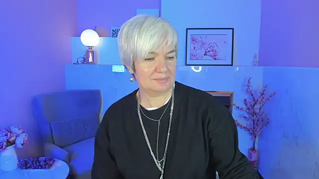 Snapshot of CarmenSoft chatting on 23, 9, 2025 CarmenSoft online show from 23, 9, 2025