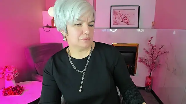 Snapshot of CarmenSoft chatting on 15, 12, 2025 CarmenSoft online show from 15, 12, 2025