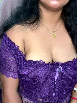 Snapshot of Anushka_21 chatting on 4, 11, 2025 Anushka 21 online show from 4, 11, 2025