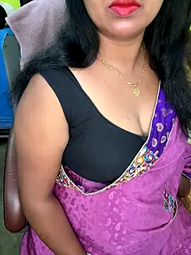 Snapshot of Anushka_21 chatting on 19, 11, 2025 Anushka 21 online show from 19, 11, 2025