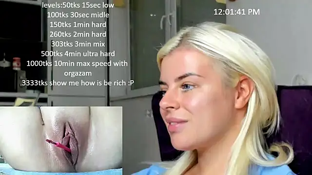 Snapshot of queenofthenighttt chatting on 31, 10, 2025 queenofthenighttt online show from 31, 10, 2025