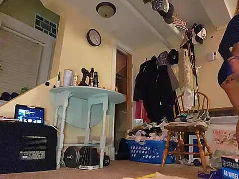 Snapshot of MaddisonX chatting on 3, 11, 2025 MaddisonX online show from 3, 11, 2025