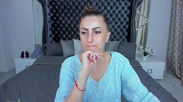 Rebecca Diamond online show from 3, 12, 2025