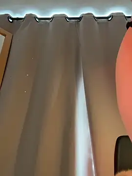 curchez  online show from 13, 11, 2025