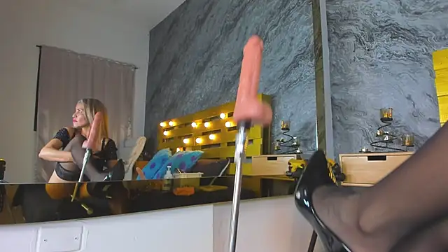 elena mature online show from 20, 1, 2025