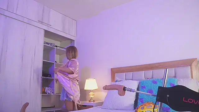 elena mature online show from 1, 12, 2025