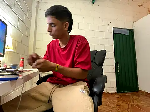 Snapshot of Max_TheHorseDick chatting on 12, 11, 2025 Max TheHorseDick online show from 12, 11, 2025