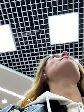 Snapshot of -AngelAri- chatting on 8, 10, 2025 -AngelAri- online show from 8, 10, 2025