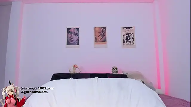 Snapshot of Moonlight1002 chatting on 12, 10, 2025 Moonlight1002 online show from 12, 10, 2025