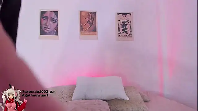 Snapshot of Moonlight1002 chatting on 10, 11, 2025 Moonlight1002 online show from 10, 11, 2025