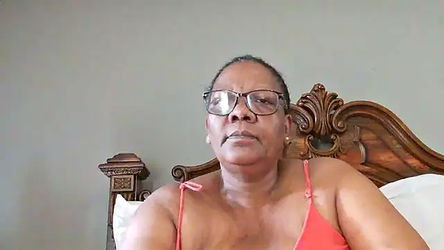Snapshot of SEXYBOOBSNASS chatting on 5, 1, 2025 SEXYBOOBSNASS online show from 5, 1, 2025