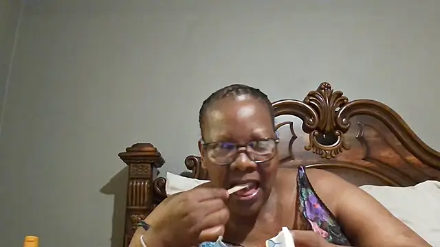 Snapshot of SEXYBOOBSNASS chatting on 2, 2, 2025 SEXYBOOBSNASS online show from 2, 2, 2025