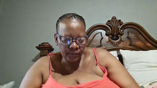 Snapshot of SEXYBOOBSNASS chatting on 4, 2, 2025 SEXYBOOBSNASS online show from 4, 2, 2025