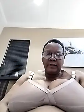 Snapshot of SEXYBOOBSNASS chatting on 22, 9, 2025 SEXYBOOBSNASS online show from 22, 9, 2025
