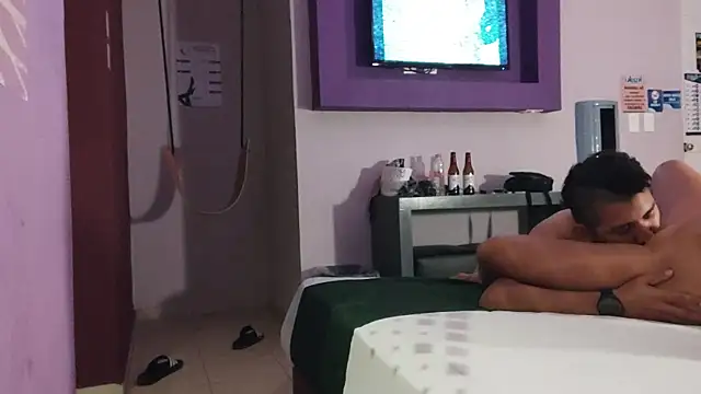 paolaluna03 online show from 28, 2, 2025