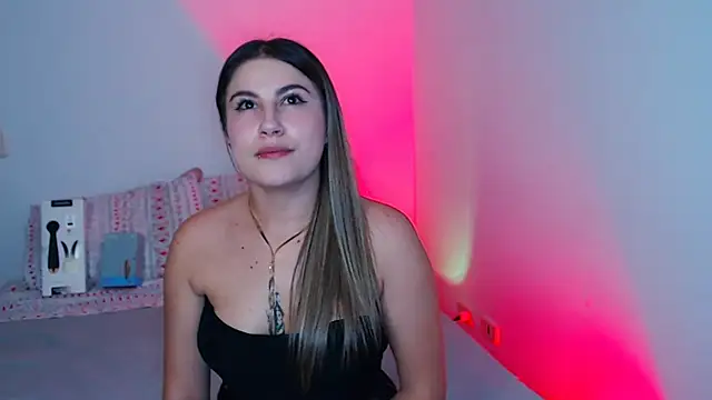 amelie collins online show from 8, 2, 2025