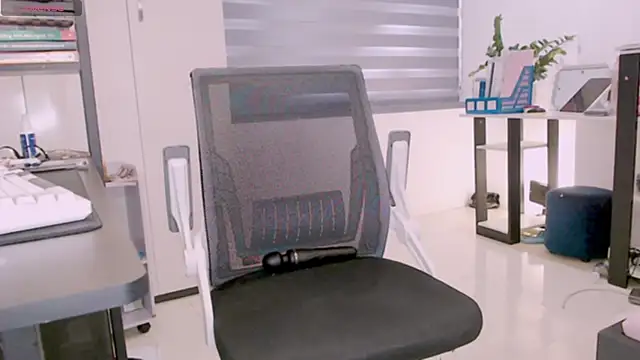 Shyn   online show from 2, 11, 2025