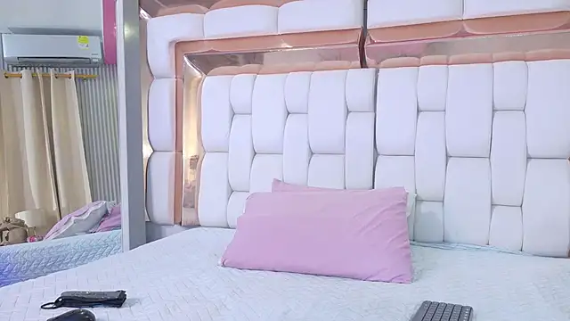 sexysistter online show from 14, 2, 2026