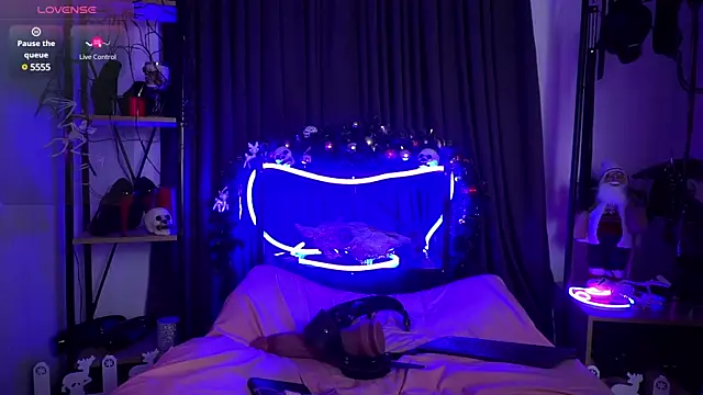 Snapshot of CyberXGoddess chatting on 27, 12, 2024 CyberXGoddess online show from 27, 12, 2024