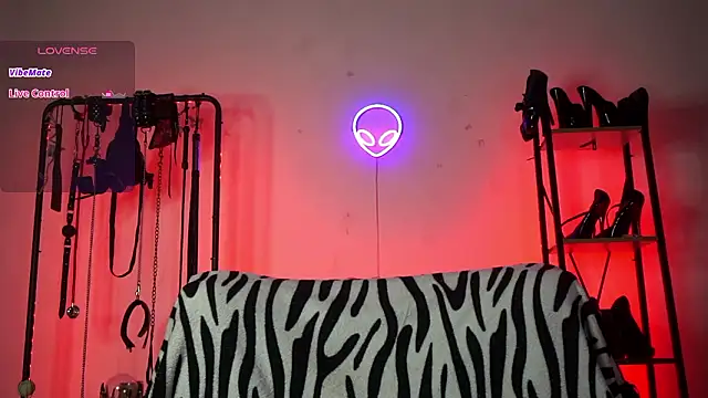 CyberXGoddess online show from 4, 2, 2026